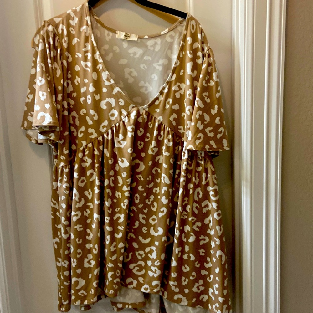 Leopard print 2x baby doll, short sleeves blouse